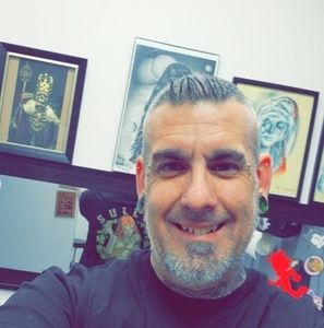 Meet your Posher, Tom